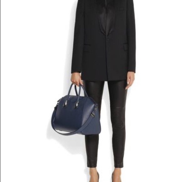 Givenchy Antigona Medium Navy Blue - Picture 2 of 15
